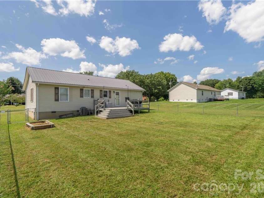 241 Joe Road, Mocksville, NC 27028.  MLS# CAR4417721, YatesRealty ID 46821. 