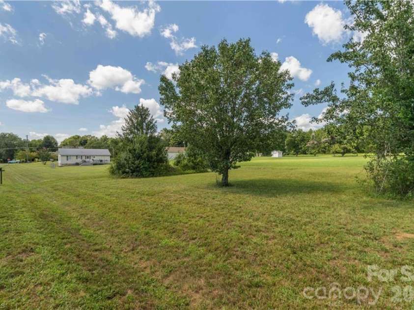 241 Joe Road, Mocksville, NC 27028.  MLS# CAR4417721, YatesRealty ID 46821. 