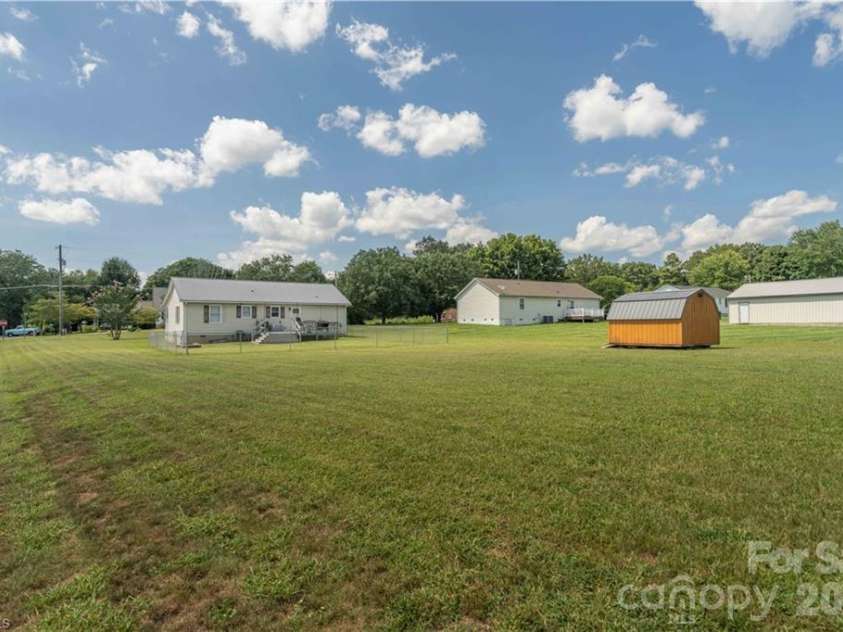 241 Joe Road, Mocksville, NC 27028.  MLS# CAR4417721, YatesRealty ID 46821. 