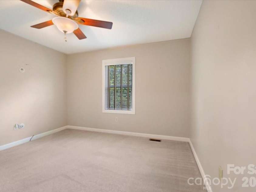 2827 Pinewood Road, Chester, SC 29706.  MLS# CAR4417860, YatesRealty ID 46822. 