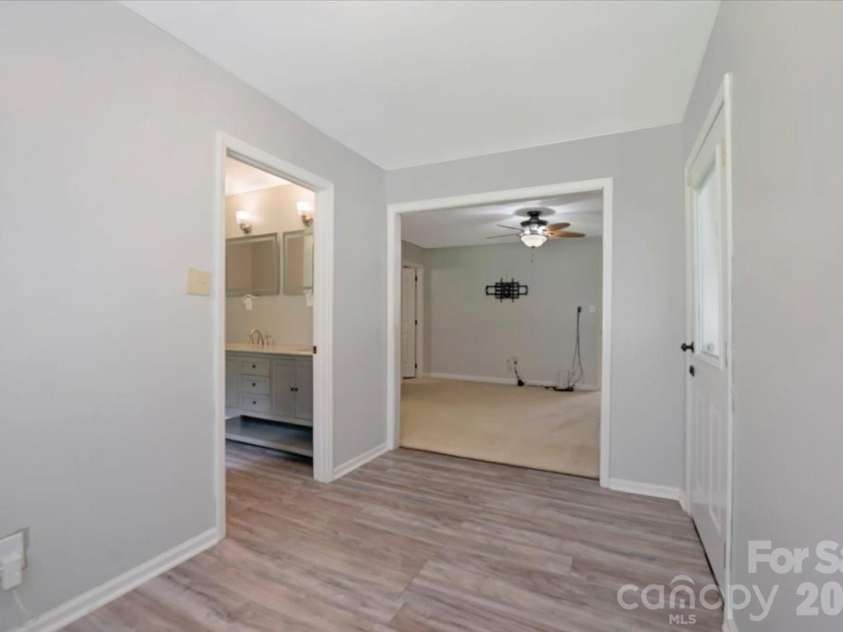 2827 Pinewood Road, Chester, SC 29706.  MLS# CAR4417860, YatesRealty ID 46822. 