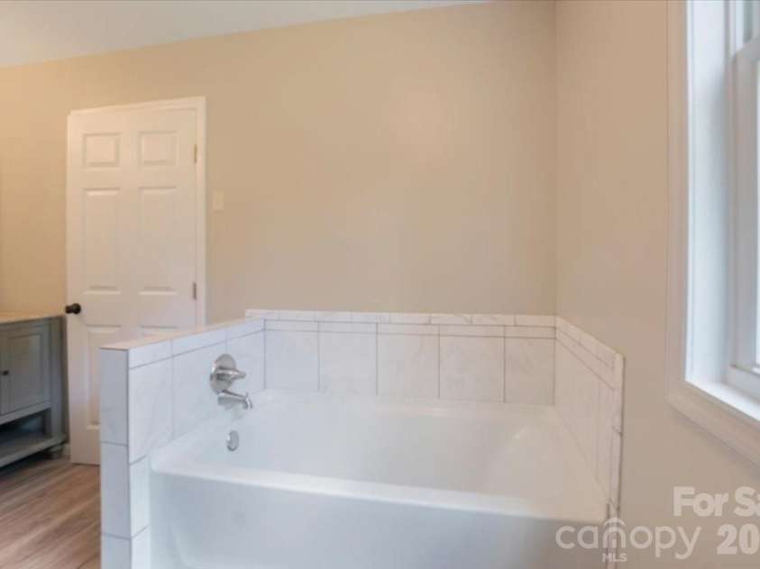 2827 Pinewood Road, Chester, SC 29706.  MLS# CAR4417860, YatesRealty ID 46822. 
