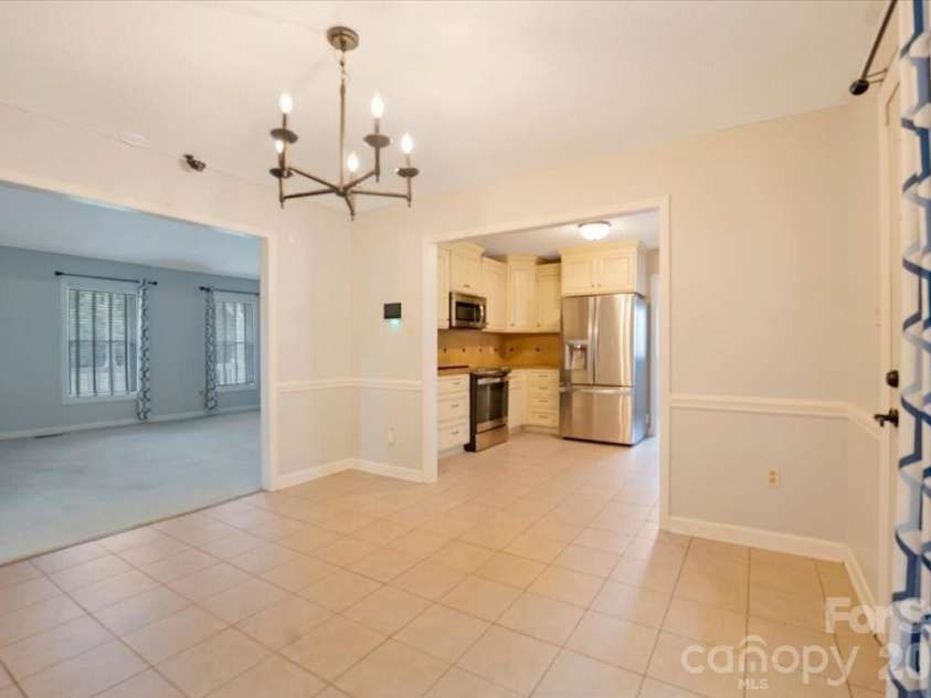 2827 Pinewood Road, Chester, SC 29706.  MLS# CAR4417860, YatesRealty ID 46822. 
