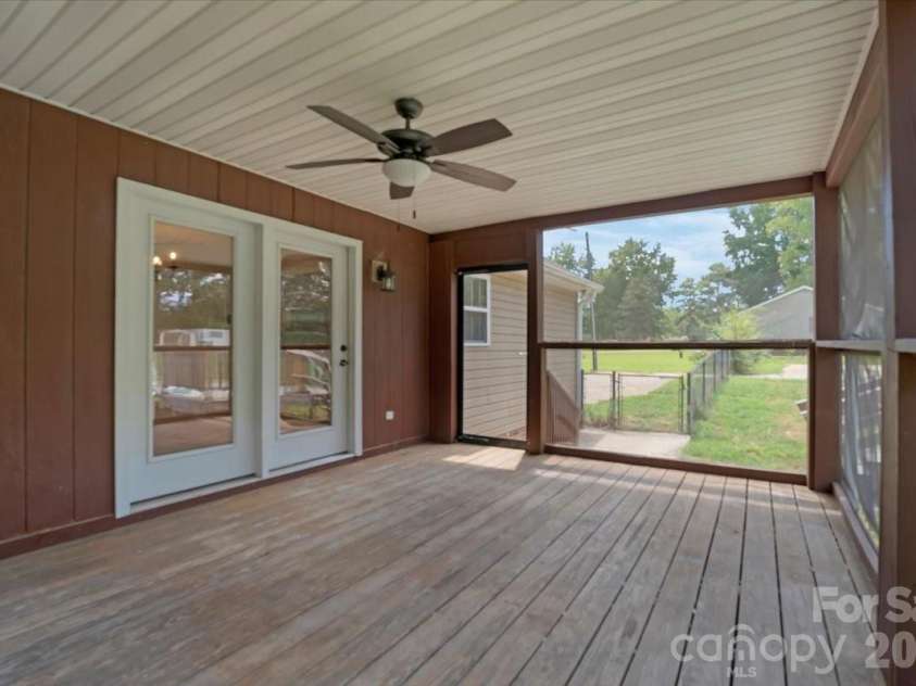 2827 Pinewood Road, Chester, SC 29706.  MLS# CAR4417860, YatesRealty ID 46822. 