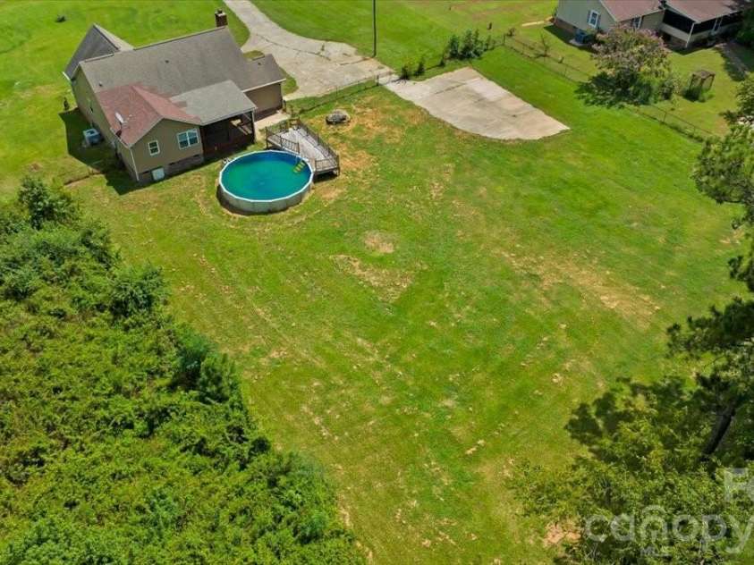 2827 Pinewood Road, Chester, SC 29706.  MLS# CAR4417860, YatesRealty ID 46822. 