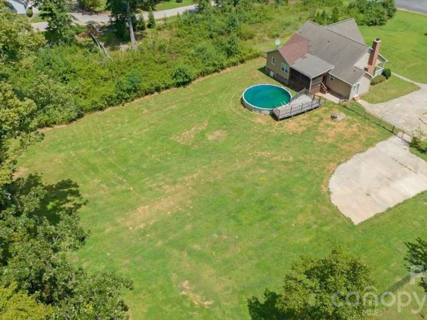 2827 Pinewood Road, Chester, SC 29706.  MLS# CAR4417860, YatesRealty ID 46822. 