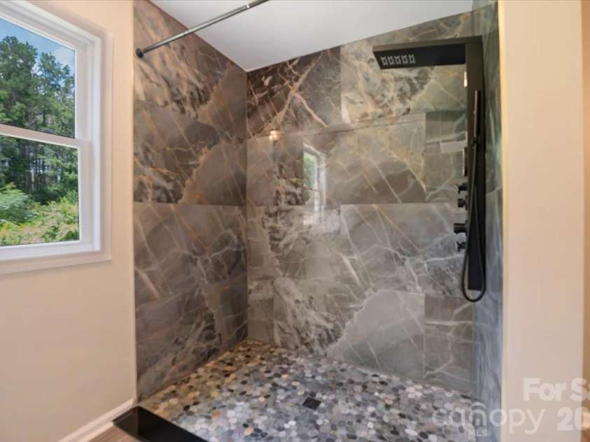 2827 Pinewood Road, Chester, SC 29706.  MLS# CAR4417860, YatesRealty ID 46822. Additional bath well done.