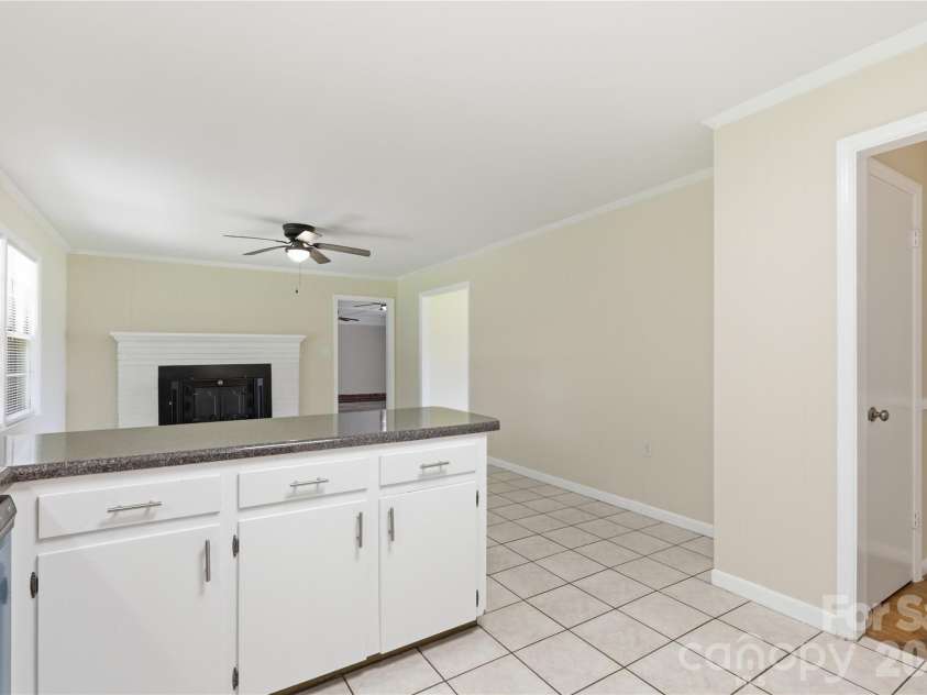 2819 Randolph Road, Statesville, NC 28625.  MLS# CAR4418046, YatesRealty ID 46824. 