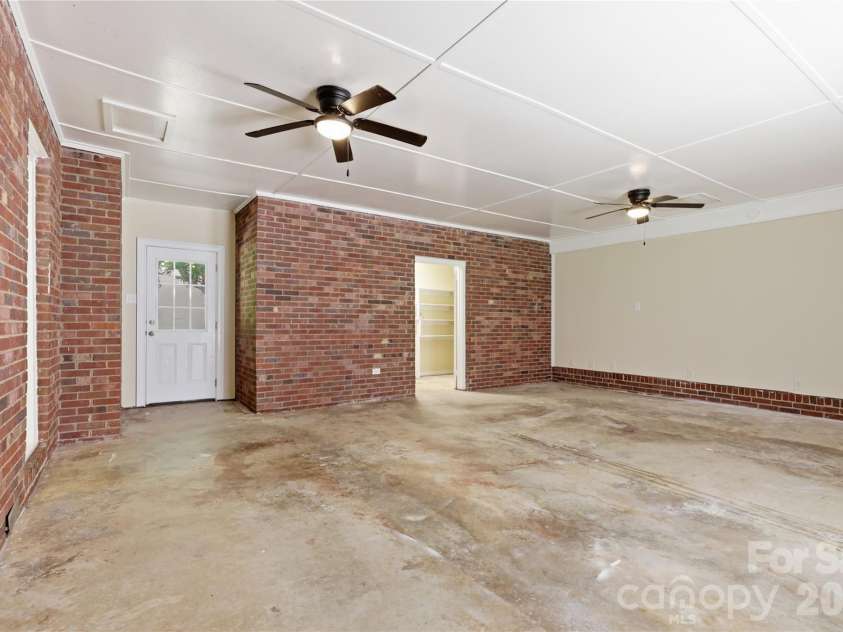 2819 Randolph Road, Statesville, NC 28625.  MLS# CAR4418046, YatesRealty ID 46824. 