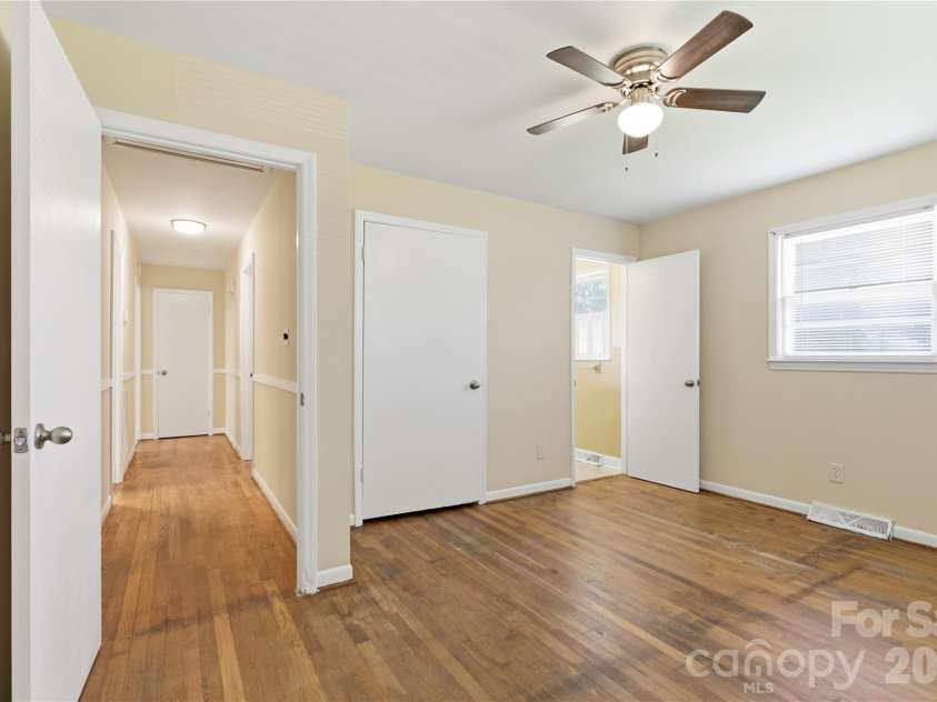 2819 Randolph Road, Statesville, NC 28625.  MLS# CAR4418046, YatesRealty ID 46824. 