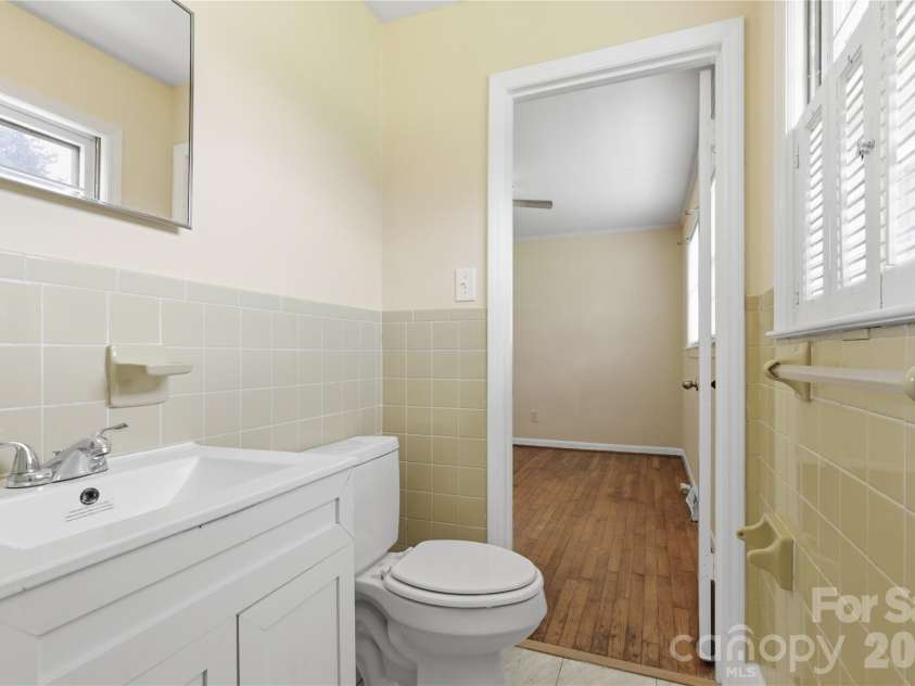 2819 Randolph Road, Statesville, NC 28625.  MLS# CAR4418046, YatesRealty ID 46824. 