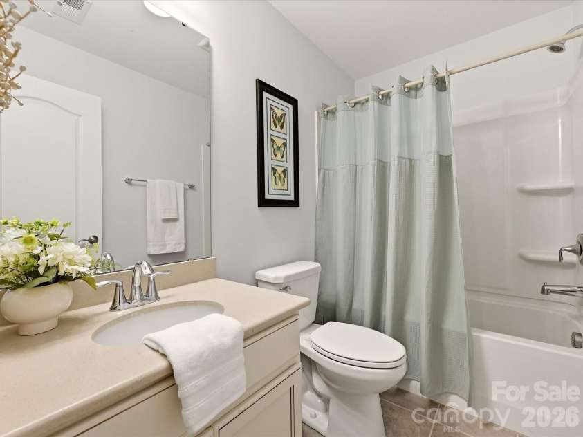 5060 Big Bend Drive, Lancaster, SC 29720.  MLS# CAR4414688, YatesRealty ID 46826. Full Bath 3 all original counters and flooring