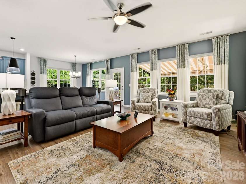 5060 Big Bend Drive, Lancaster, SC 29720.  MLS# CAR4414688, YatesRealty ID 46826. Large Rooms and Great Color Scheme in this Home