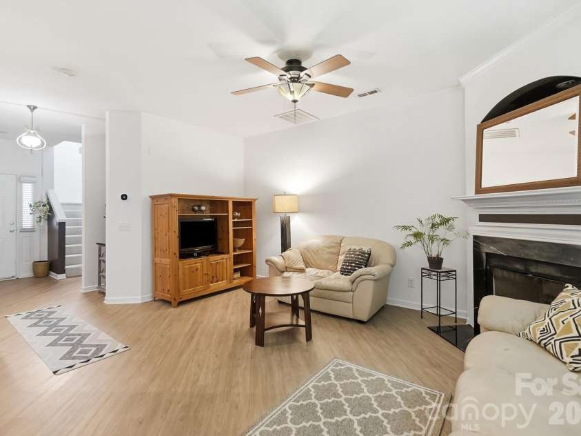 17067 Commons Creek Drive, Charlotte, NC 28277.  MLS# CAR4415148, YatesRealty ID 46827. 