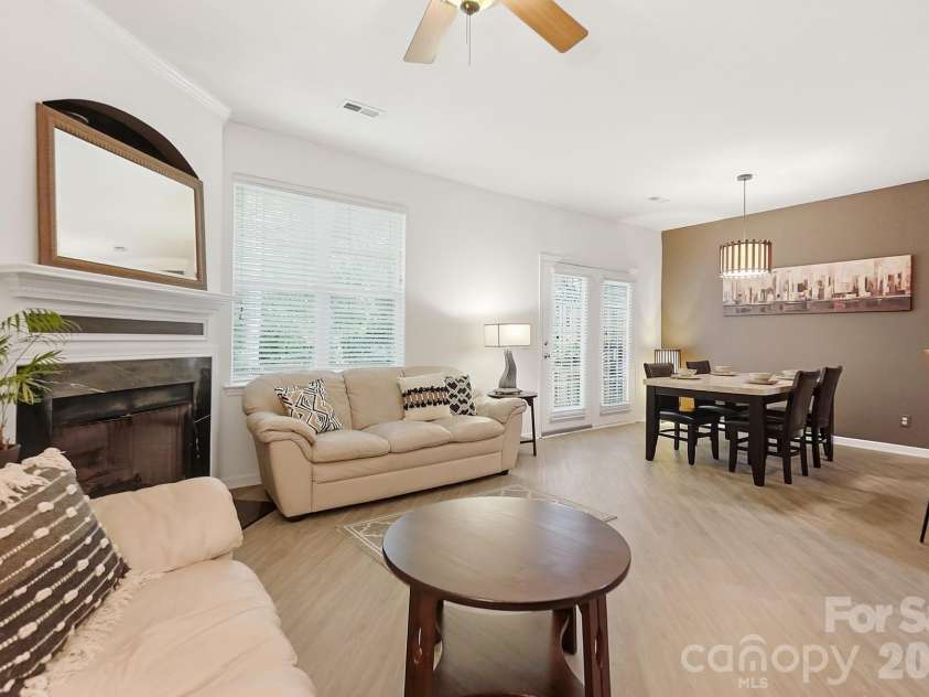 17067 Commons Creek Drive, Charlotte, NC 28277.  MLS# CAR4415148, YatesRealty ID 46827. 