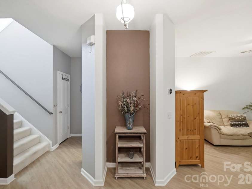 17067 Commons Creek Drive, Charlotte, NC 28277.  MLS# CAR4415148, YatesRealty ID 46827. 