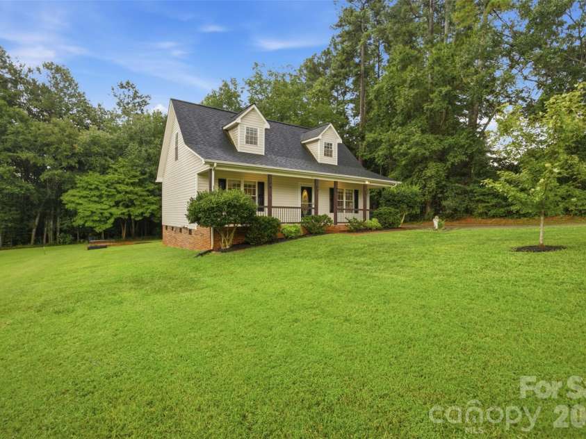 600 Blossom Hill Road, Lincolnton, NC 28092.  MLS# CAR4415747, YatesRealty ID 46828. 