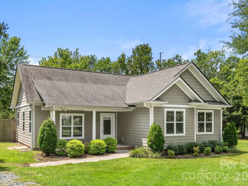5013 Willow Run Drive, Monroe, NC 28110.  MLS# CAR4415730, YatesRealty ID 46832. 