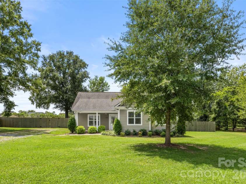 5013 Willow Run Drive, Monroe, NC 28110.  MLS# CAR4415730, YatesRealty ID 46832. 