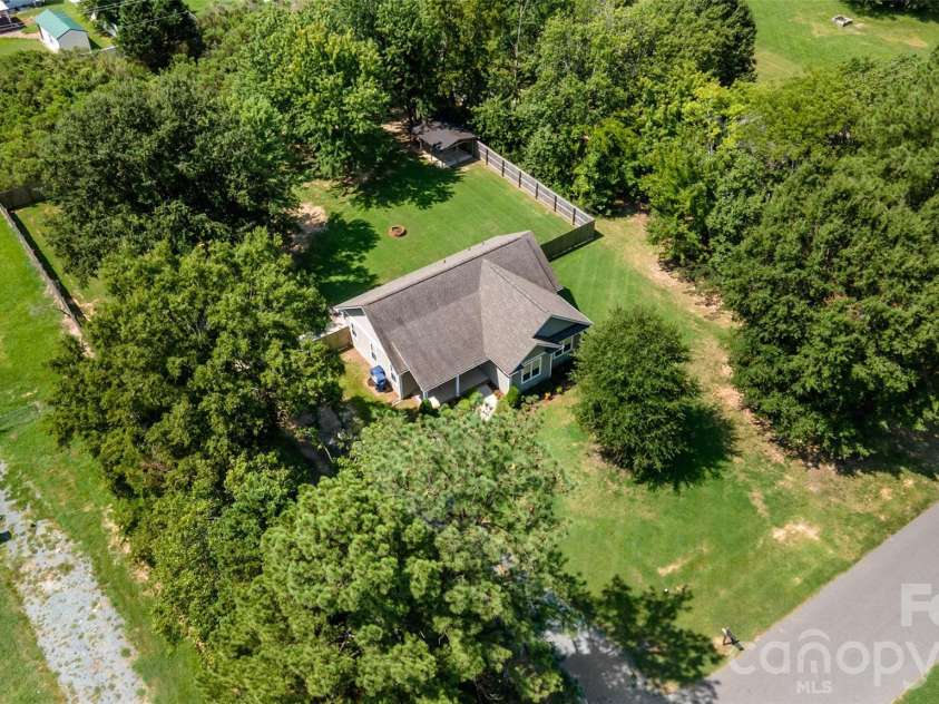 5013 Willow Run Drive, Monroe, NC 28110.  MLS# CAR4415730, YatesRealty ID 46832. 