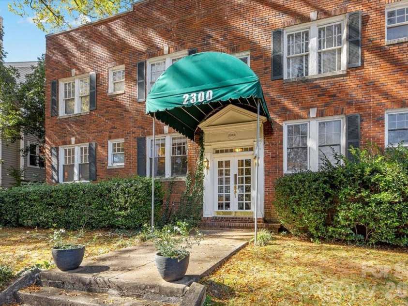 2300 Roswell Avenue, Charlotte, NC 28207.  MLS# CAR4416095, YatesRealty ID 46833. 