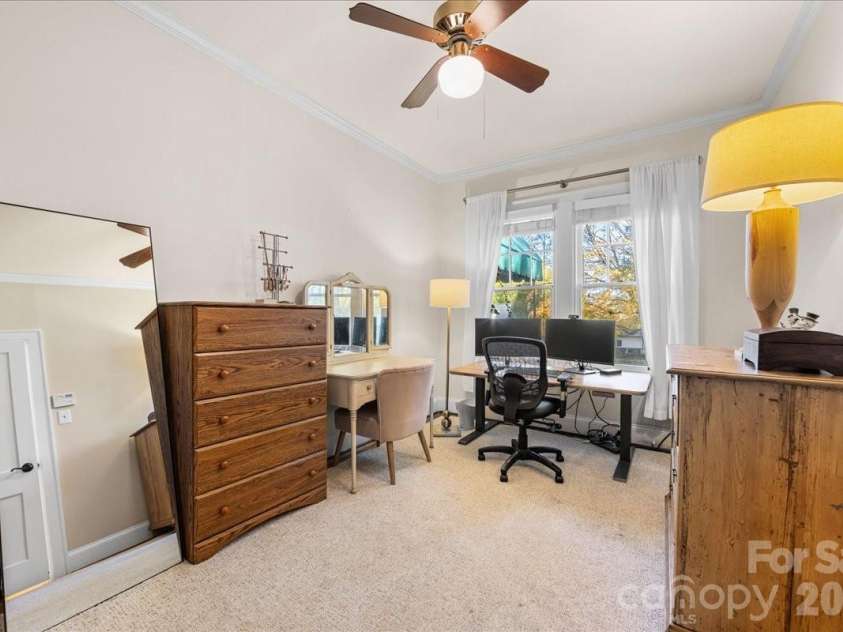 2300 Roswell Avenue, Charlotte, NC 28207.  MLS# CAR4416095, YatesRealty ID 46833. 