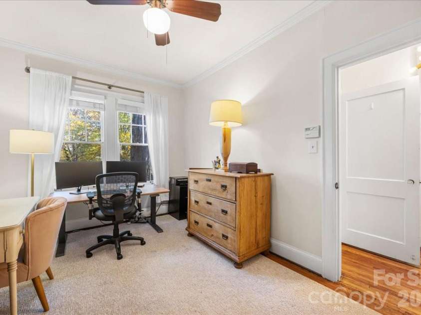 2300 Roswell Avenue, Charlotte, NC 28207.  MLS# CAR4416095, YatesRealty ID 46833. 