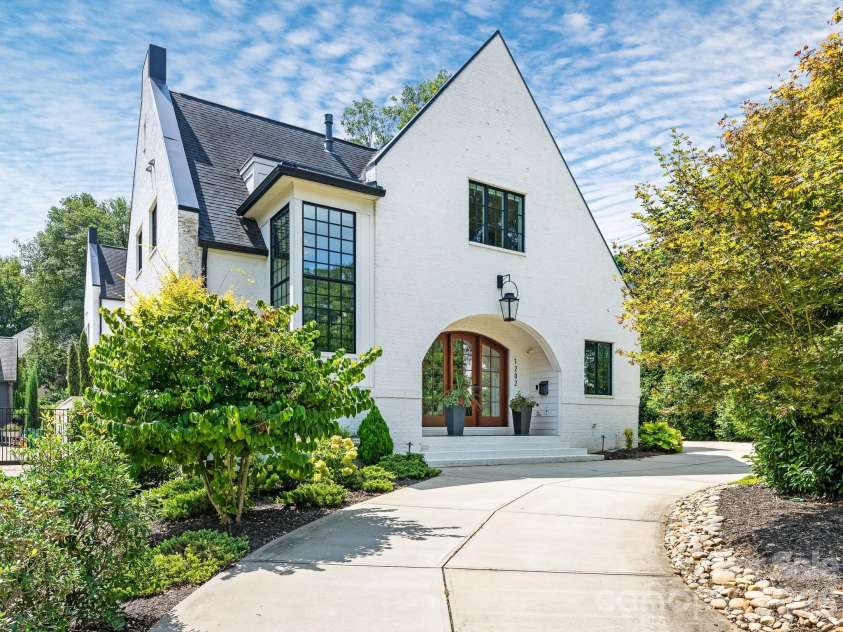 1202 Townes Road, Charlotte, NC 28209.  MLS# CAR4416588, YatesRealty ID 46834. Welcome Home