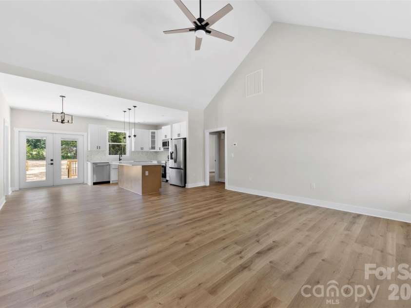 105 Darvee Road, Blacksburg, SC 29702.  MLS# CAR4412595, YatesRealty ID 46839. 