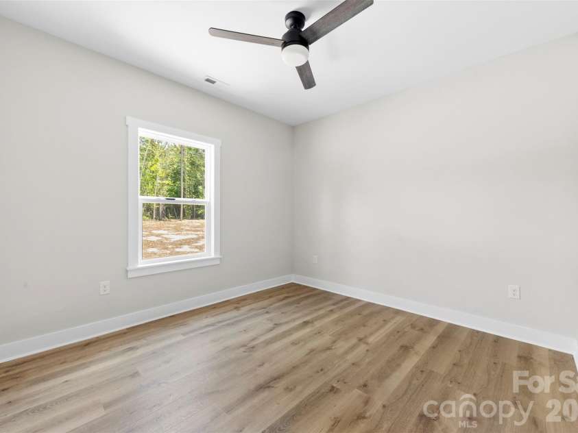 105 Darvee Road, Blacksburg, SC 29702.  MLS# CAR4412595, YatesRealty ID 46839. 