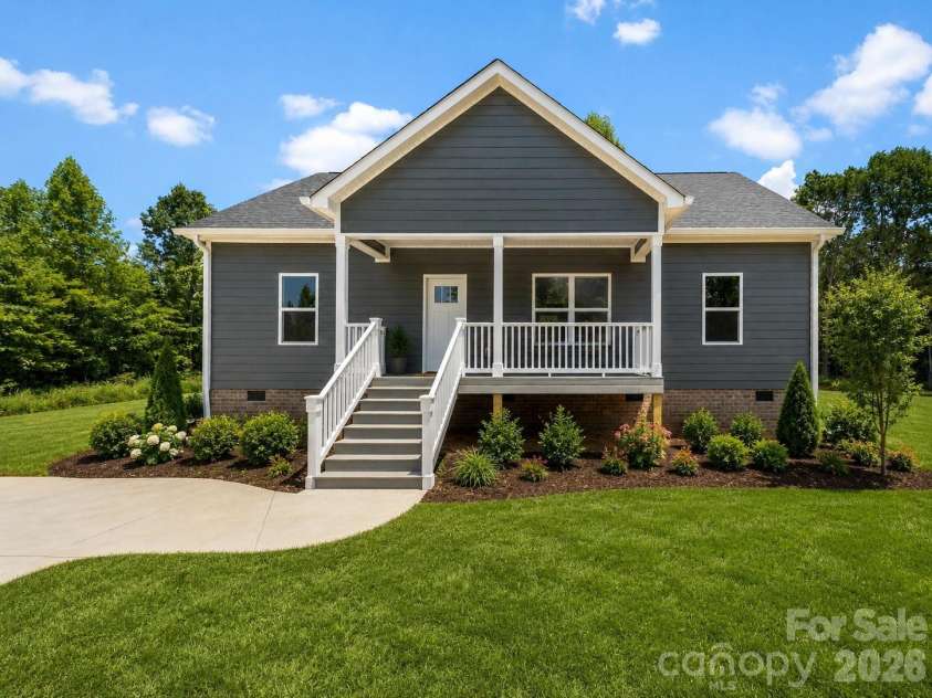 105 Darvee Road, Blacksburg, SC 29702.  MLS# CAR4412595, YatesRealty ID 46839. * Virtual landscape *