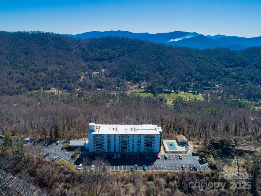 647 Town Mountain Road, Asheville, NC 28804.  MLS# CAR4225547, YatesRealty ID 4684. 