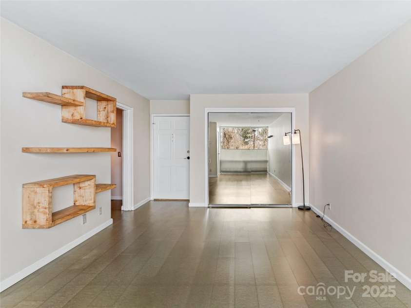 647 Town Mountain Road, Asheville, NC 28804.  MLS# CAR4225547, YatesRealty ID 4684. 