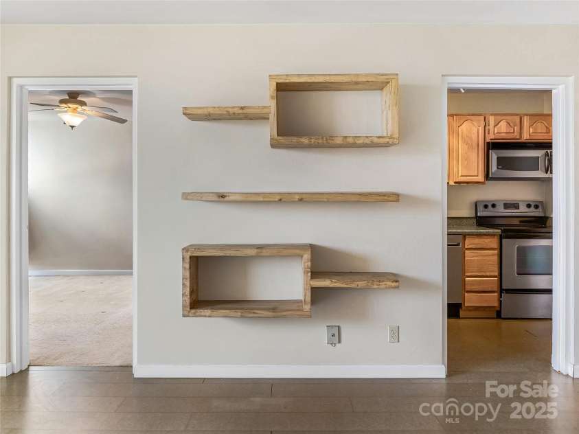 647 Town Mountain Road, Asheville, NC 28804.  MLS# CAR4225547, YatesRealty ID 4684. 