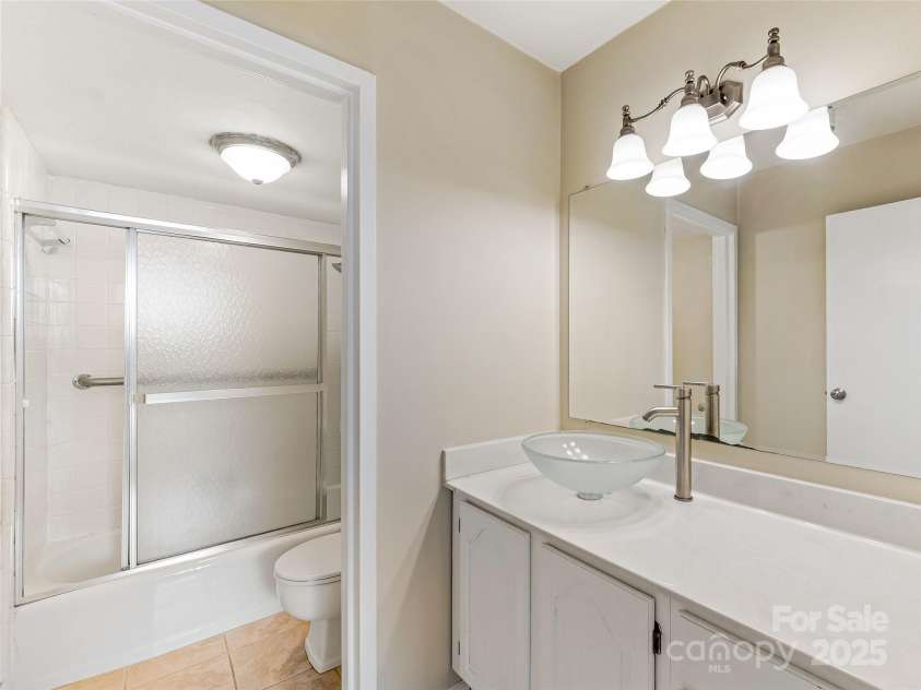 647 Town Mountain Road, Asheville, NC 28804.  MLS# CAR4225547, YatesRealty ID 4684. 