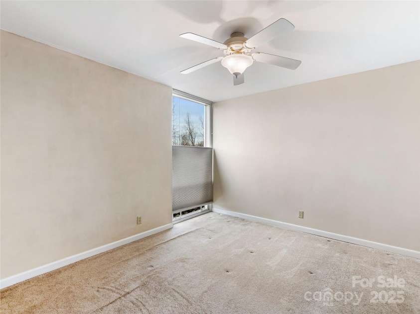 647 Town Mountain Road, Asheville, NC 28804.  MLS# CAR4225547, YatesRealty ID 4684. 