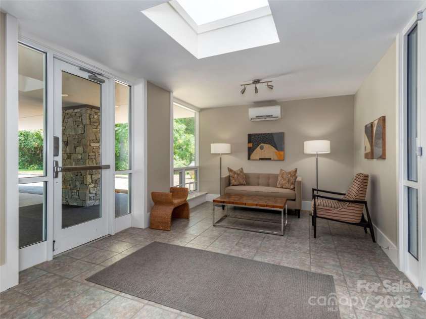 647 Town Mountain Road, Asheville, NC 28804.  MLS# CAR4305198, YatesRealty ID 4684. 