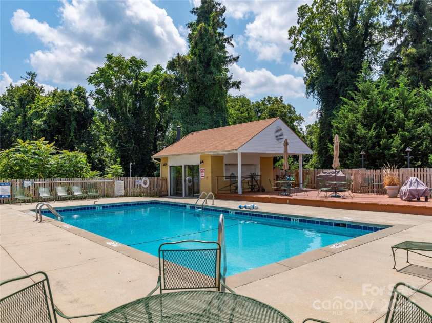647 Town Mountain Road, Asheville, NC 28804.  MLS# CAR4305198, YatesRealty ID 4684. 