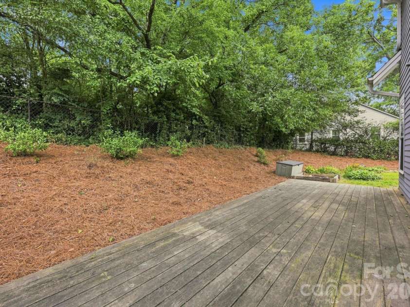 146 Mock Road, Davidson, NC 28036.  MLS# CAR4416628, YatesRealty ID 46842. 