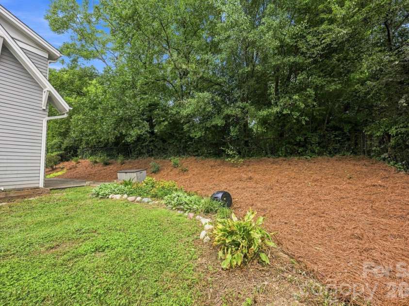 146 Mock Road, Davidson, NC 28036.  MLS# CAR4416628, YatesRealty ID 46842. 