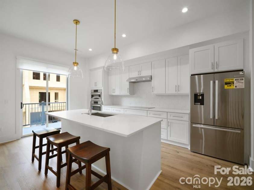 2516 Park Rose Lane, Charlotte, NC 28204.  MLS# CAR4414329, YatesRealty ID 46843. 