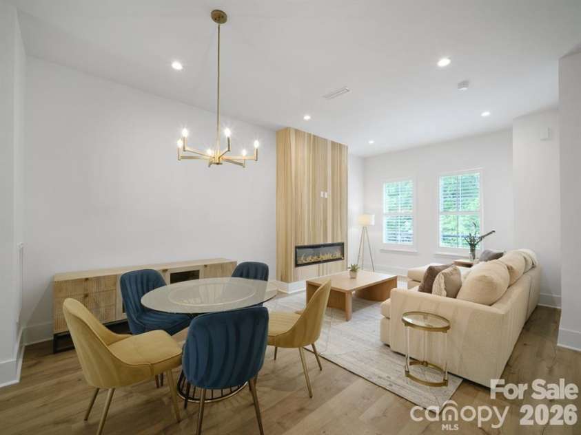 2516 Park Rose Lane, Charlotte, NC 28204.  MLS# CAR4414329, YatesRealty ID 46843. 
