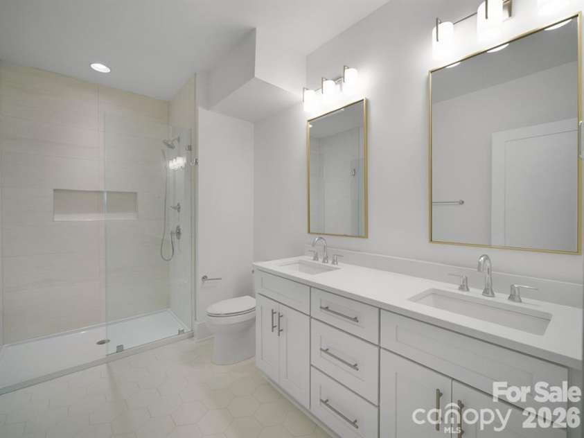 2516 Park Rose Lane, Charlotte, NC 28204.  MLS# CAR4414329, YatesRealty ID 46843. 