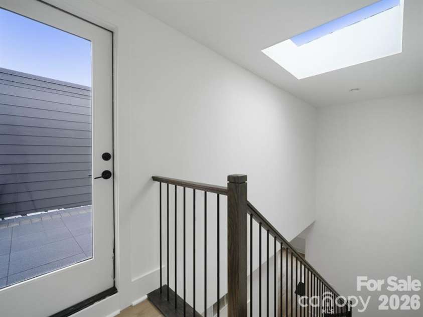 2516 Park Rose Lane, Charlotte, NC 28204.  MLS# CAR4414329, YatesRealty ID 46843. 