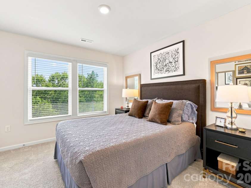 198 Creekview Road, Hendersonville, NC 28792.  MLS# CAR4417251, YatesRealty ID 46844. 