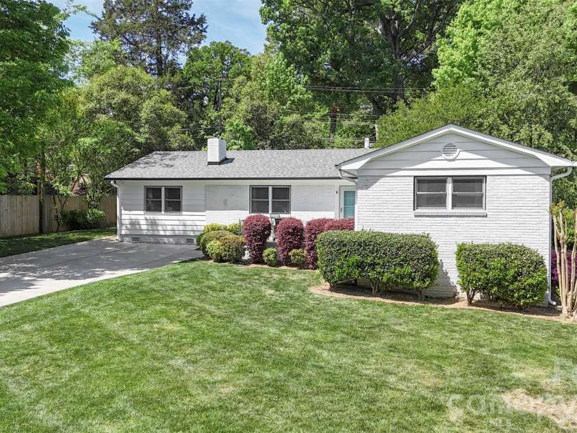 5322 Baker Drive, Charlotte, NC 28210.  MLS# CAR4368861, YatesRealty ID 46846. 