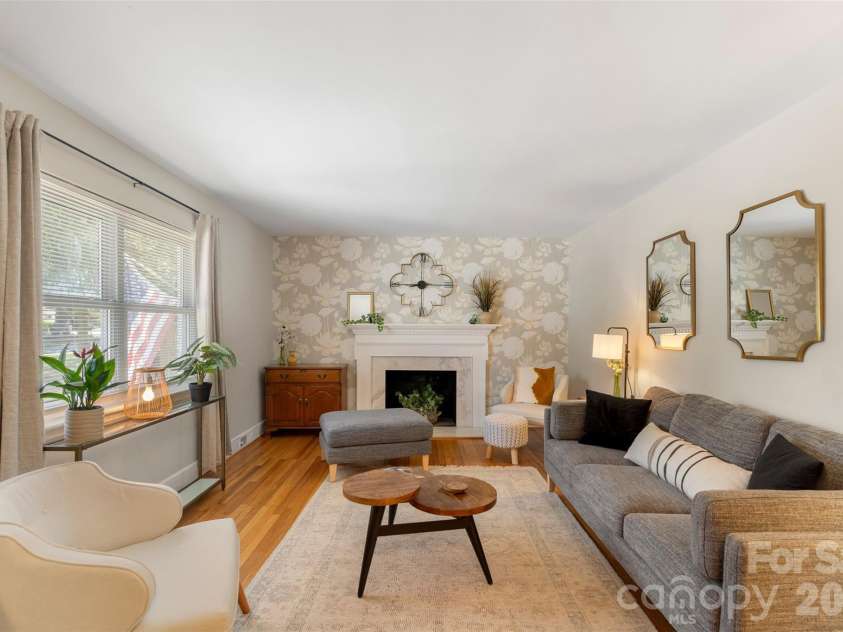 5322 Baker Drive, Charlotte, NC 28210.  MLS# CAR4368861, YatesRealty ID 46846. 