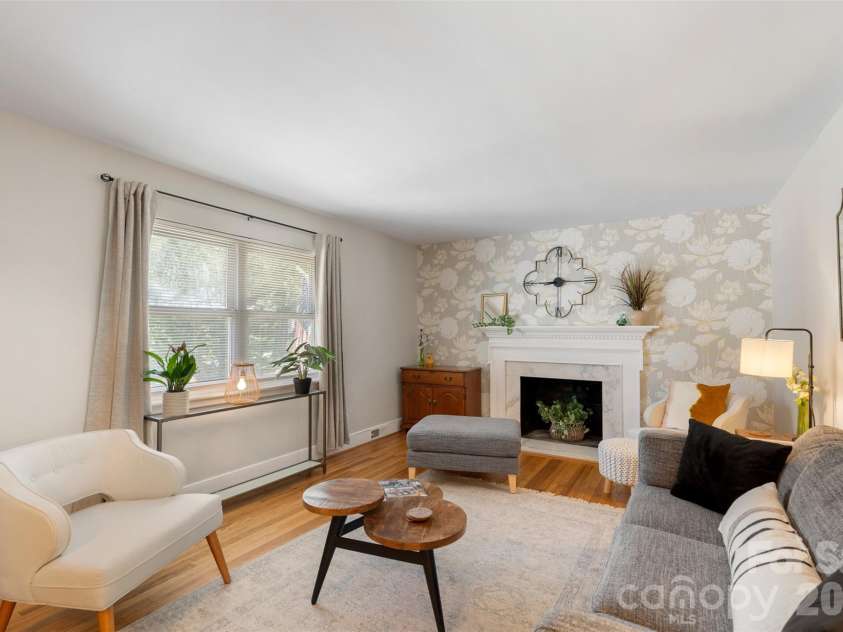 5322 Baker Drive, Charlotte, NC 28210.  MLS# CAR4368861, YatesRealty ID 46846. 