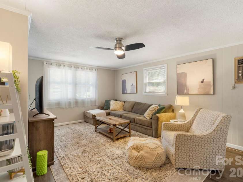 5322 Baker Drive, Charlotte, NC 28210.  MLS# CAR4368861, YatesRealty ID 46846. 