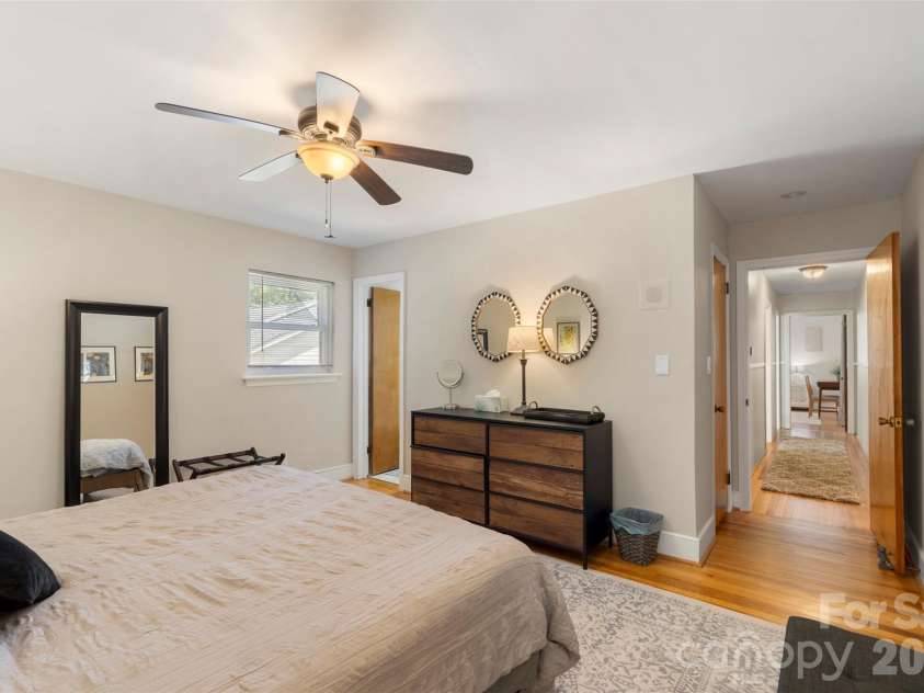5322 Baker Drive, Charlotte, NC 28210.  MLS# CAR4368861, YatesRealty ID 46846. 